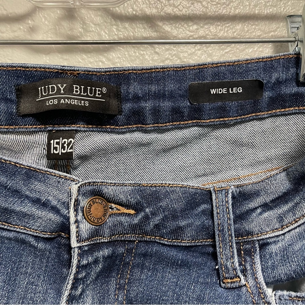 Judy Blue High-Waist  Cropped Wide-leg Jeans in a Medium Blue Wash Size 15/32 - Picture 5 of 5
